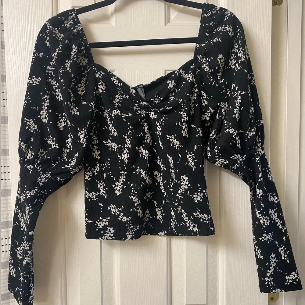Anthropologie Sweetheart Black and White Print Puff Sleeve Blouse Size Small